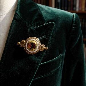 Elegant Gold and Pink Floral Brooch